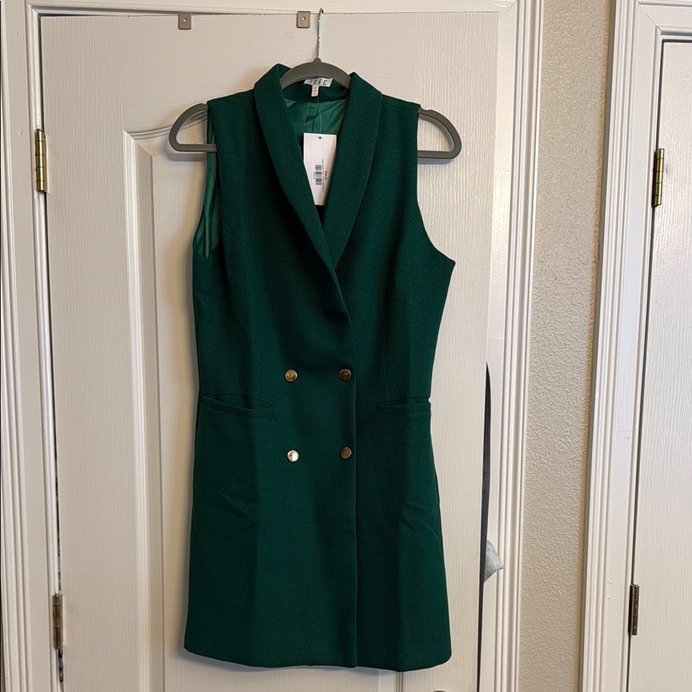 TCEC/ Avara Emerald Textured Vest with Gold Accents